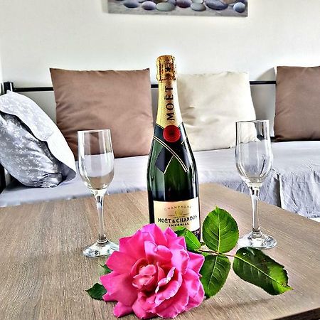 Villa Giannis Apartments Vrasná Kültér fotó